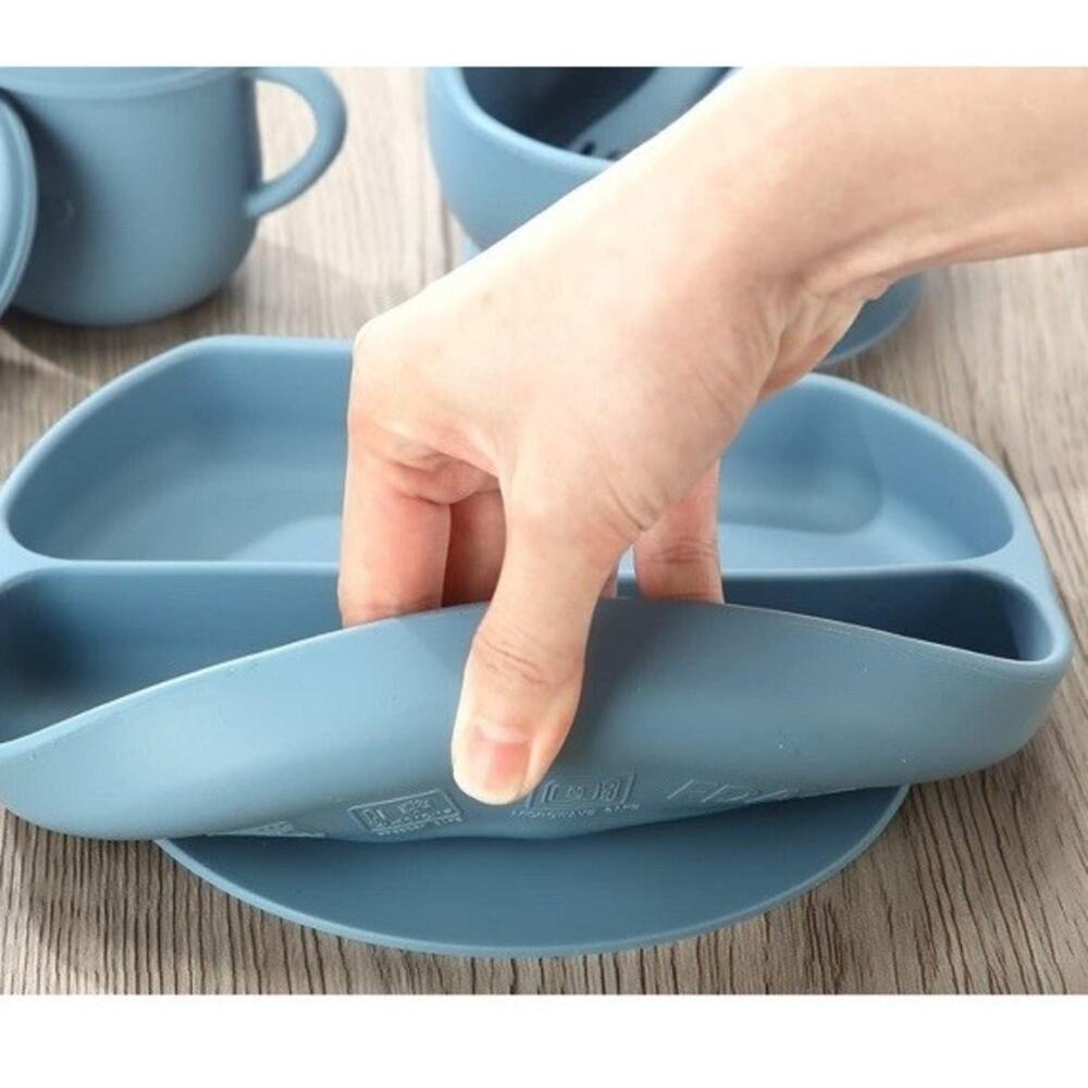 Baby Feeding Set, 5 Pack Silicone Divided Suction Plates for Baby - Picture 3 of 4